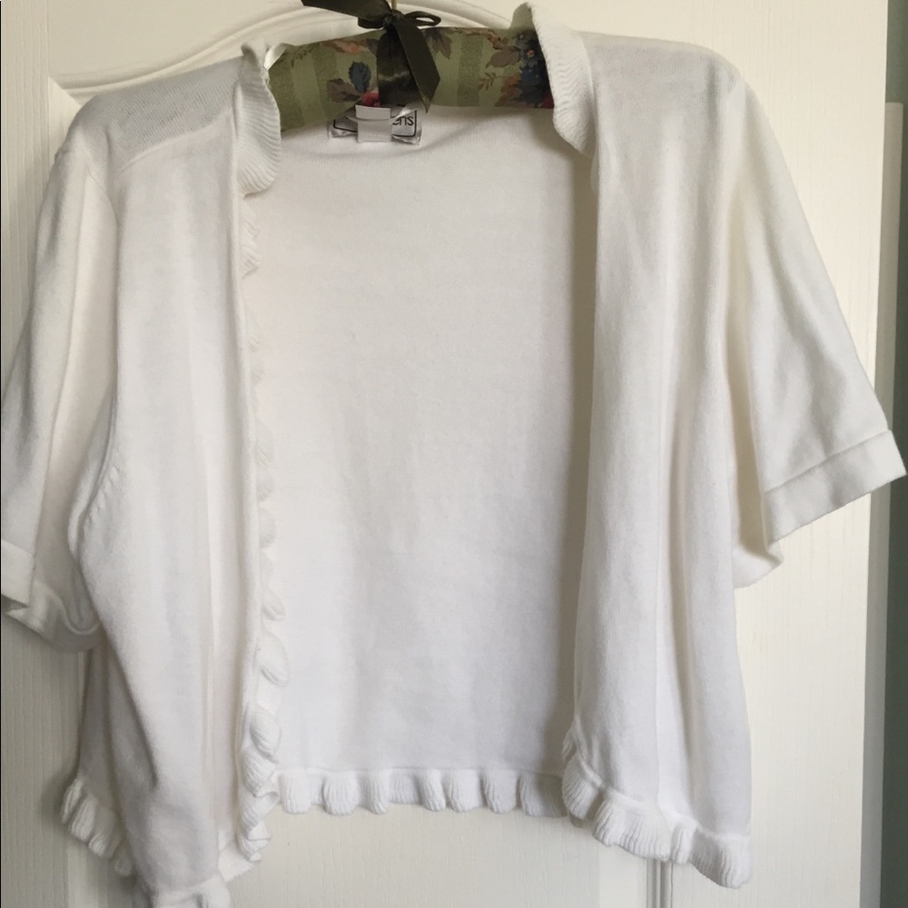 Cropped short sleeve white sweater